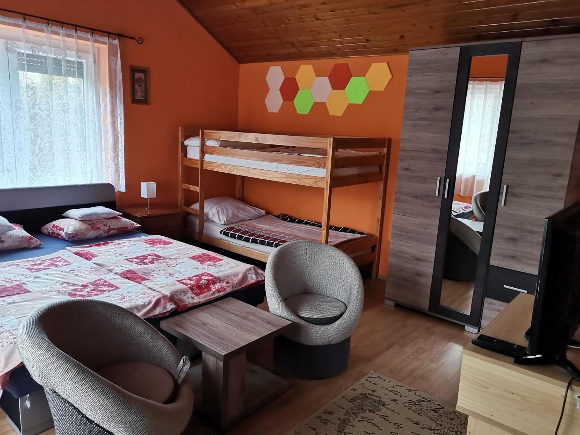 Fenyő Vendégház Paradsasvar Exterior foto